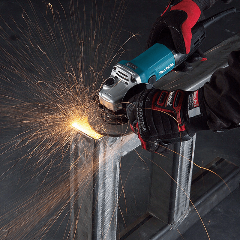 15306134235-esmerilhadeira-720w-ga4530-127v-makita-foto-5-1.png